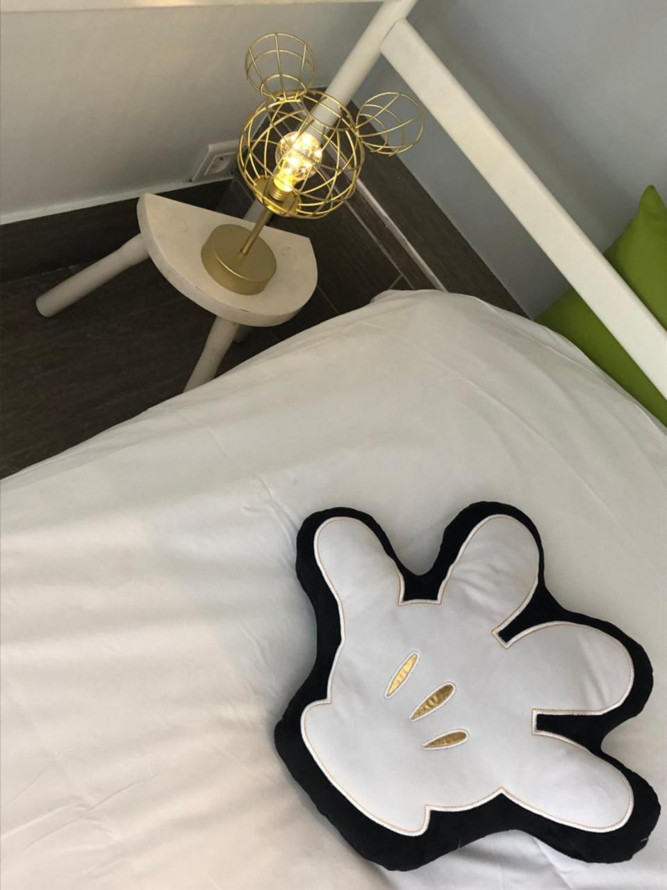 Chambres D'Hotes Poirier Bazin Montry Kültér fotó